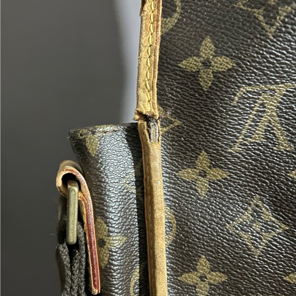 Authentic Louis Vuitton Bosphore pm messenger - Picture 7 of 11
